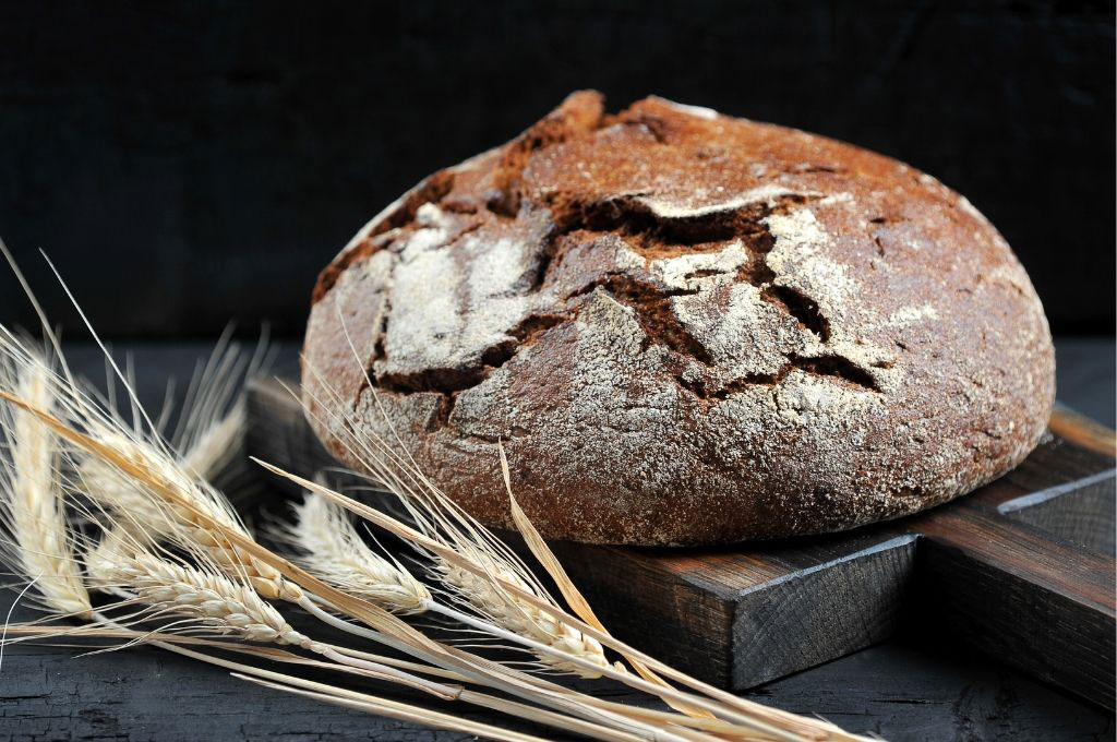 Einfaches Roggenbrot mit Sauerteig - Kochen macht glücklich